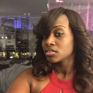 Meet your Posher, Kendra